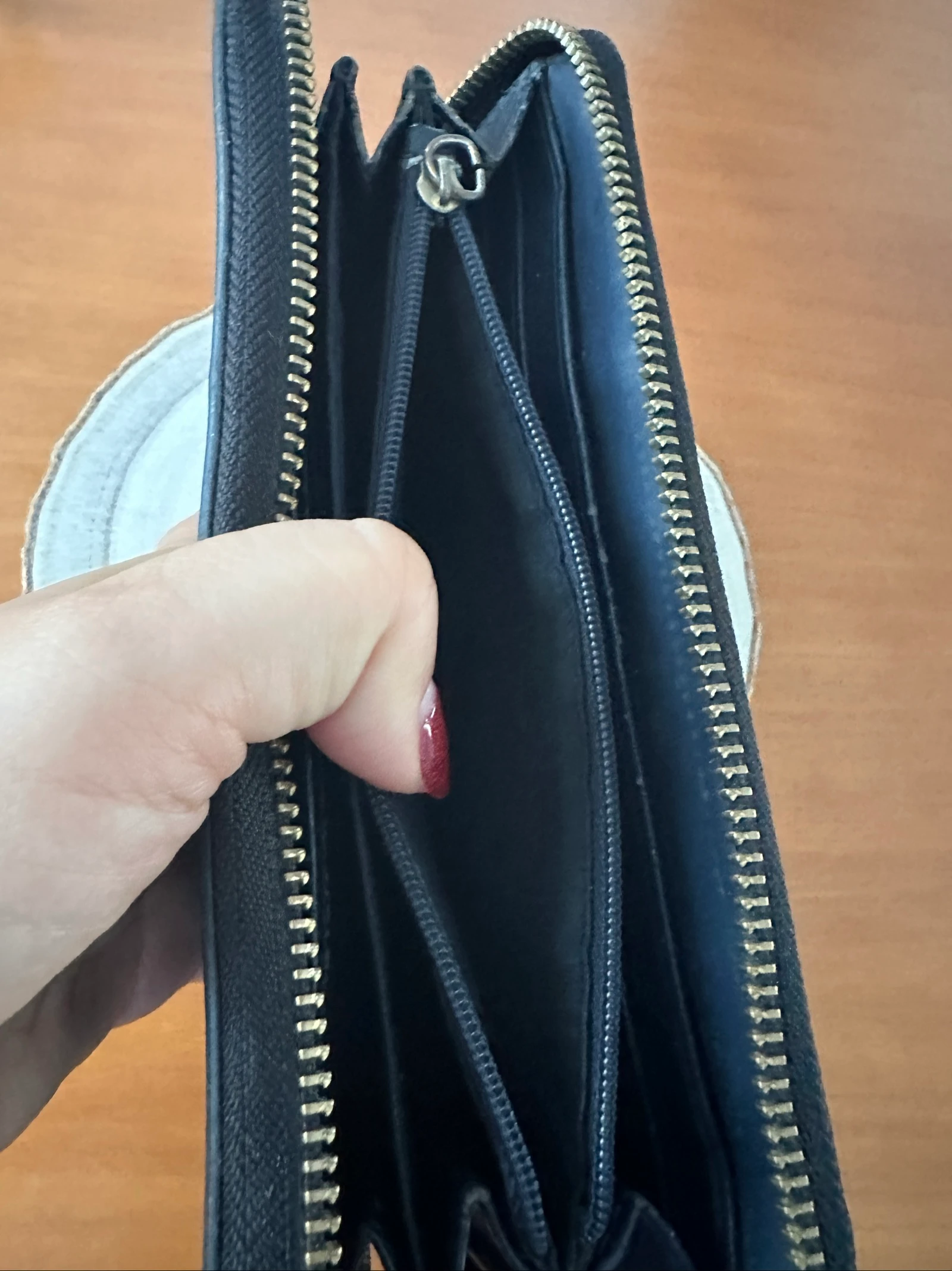 Carteira / Porta-moedas Tommy Hilfiger Preto/Azul - Zip Around Saffiano – photo 6